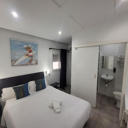 Ayz Frailes - Auto Check-In Property (Adults Only) Malaga Bagian luar foto