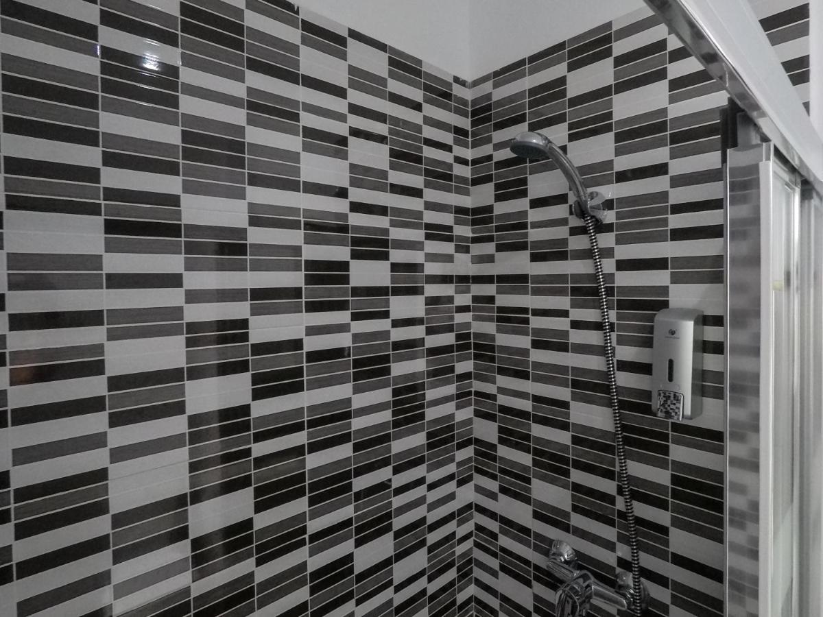 Ayz Frailes - Auto Check-In Property (Adults Only) Malaga Bagian luar foto