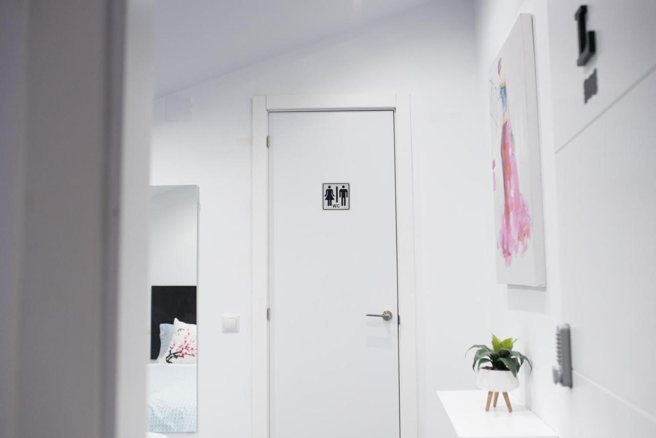Ayz Frailes - Auto Check-In Property (Adults Only) Malaga Bagian luar foto
