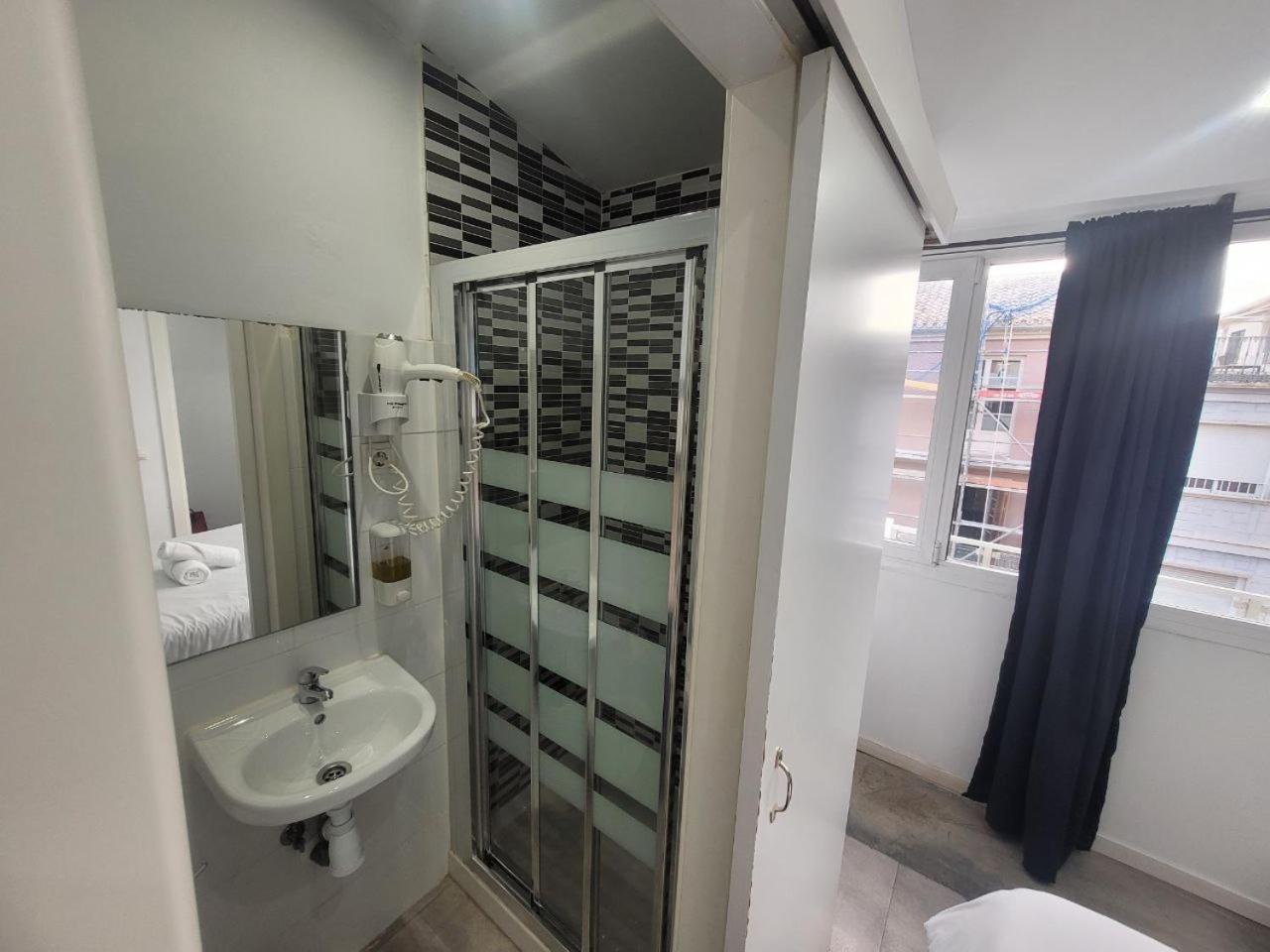 Ayz Frailes - Auto Check-In Property (Adults Only) Malaga Bagian luar foto